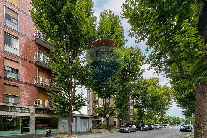 Appartamento trilocale in vendita in Via Edison, Seregno