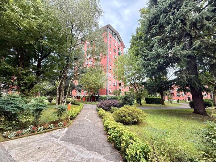 Appartamento trilocale in affitto in Via Guglielmo Marconi, Campo dei Fiori, Cinisello Balsamo