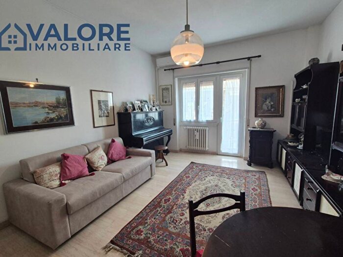 Appartamento trilocale in affitto in Via Adolfo Albertazzi, Talenti Monte Sacro, Roma