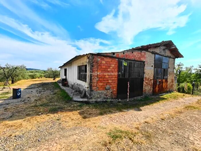 Casa con 6 locali in vendita in Località Pino, Certaldo
