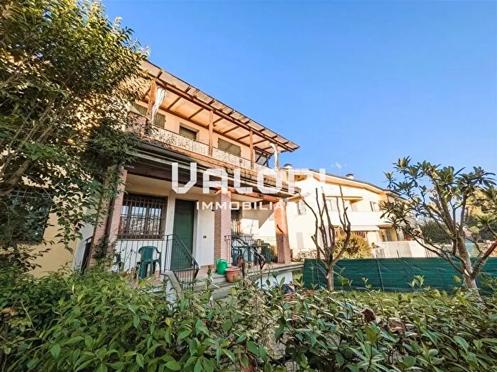 Casa quadrilocale in vendita in Via Ghinotta, Castel Bolognese