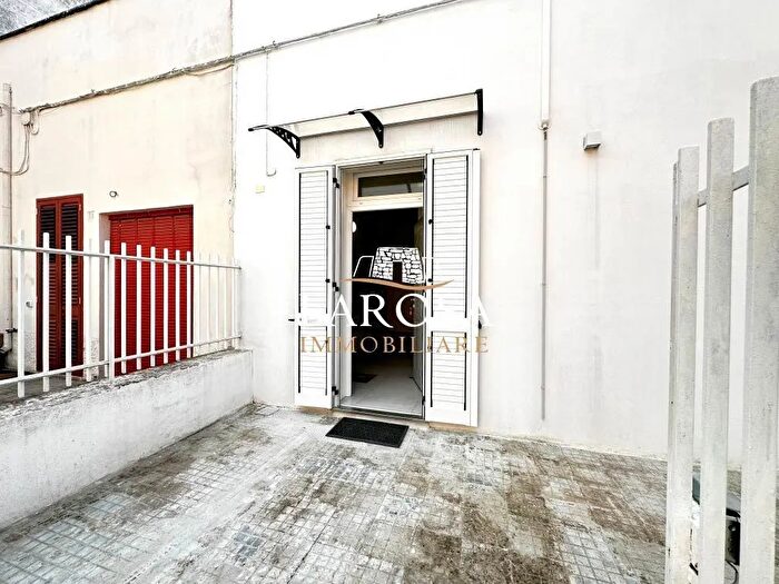 Casa con 5 locali in vendita in Via F Crispi, Melendugno