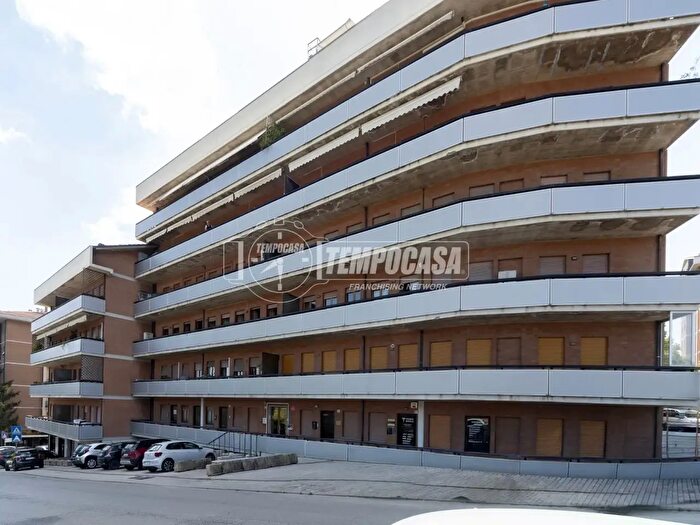 Appartamento con 5 locali in vendita in Via Ferdinando Gregorovius, Perugia
