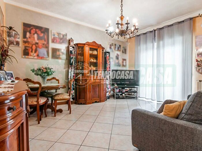 Appartamento bilocale in vendita in Viale Italia, Lainate