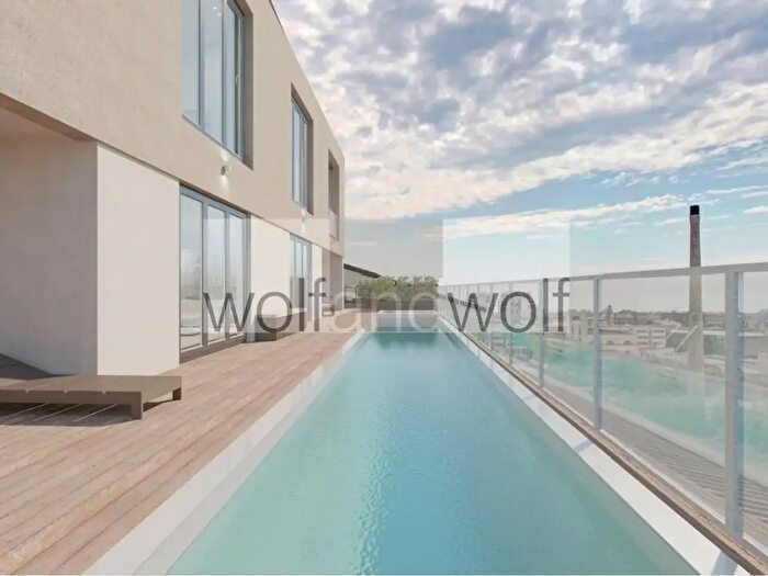 Appartamento trilocale in vendita in Viale Ortles, Milano