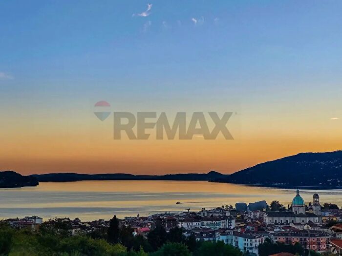 Casa quadrilocale in vendita in Verbania