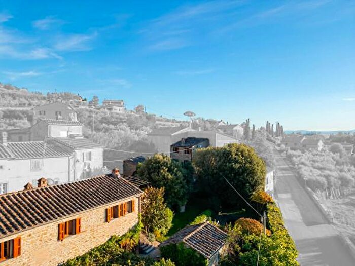 Casa con 6 locali in vendita in Strada Provinciale del Sodo, Cortona