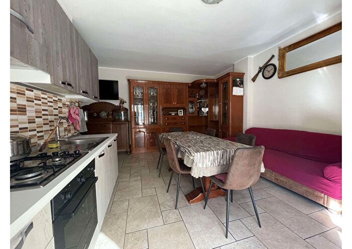 Appartamento con 5 locali in vendita in Montescaglioso