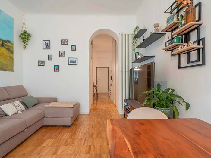 Appartamento monolocale in affitto in Via Emilio Cornalia, Milano