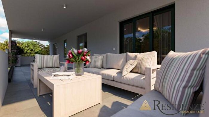 Appartamento trilocale in vendita in Via del Podere Fiume, Roma