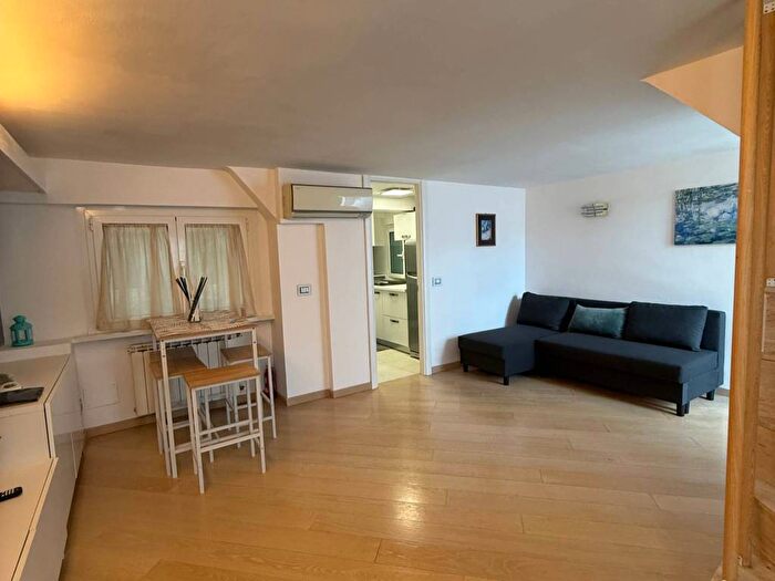 Casa bilocale in affitto in Via San Godenzo, Cassia San Godenzo, Roma