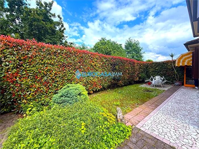 Casa con 5 locali in vendita in Via Bedollo Fabbrico Re, Fabbrico