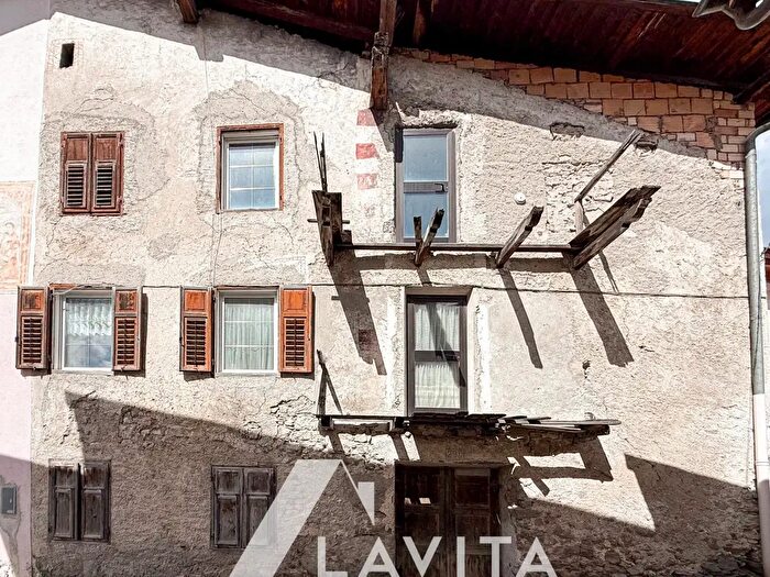 Casa con 5 locali in vendita in Via Roma, Mazzin