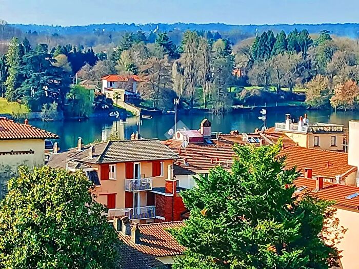Appartamento quadrilocale in vendita in Via dellOlmo, Sesto Calende
