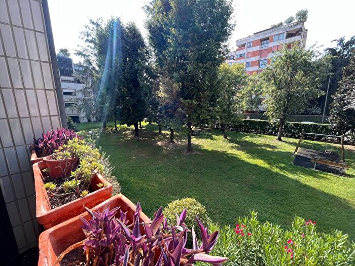 Appartamento trilocale in affitto in Via Antonio Fogazzaro, Montenero, Milano