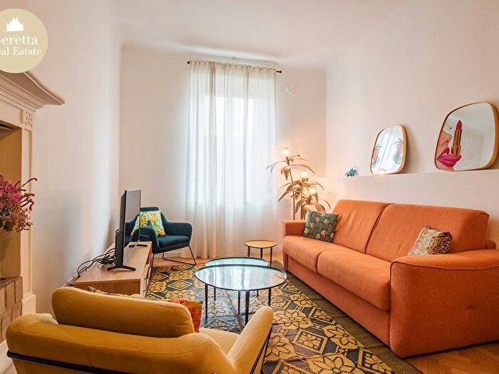 Appartamento trilocale in affitto in Via Luigi Settembrini, Buenos Aires, Milano