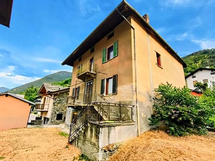 Case in Vendita e in Affitto - 2