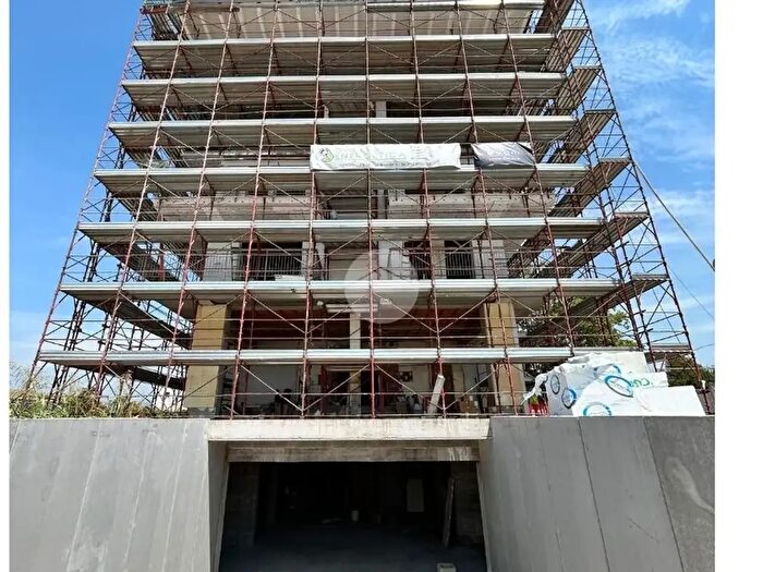 Appartamento trilocale in vendita in Via Bionde, Verona
