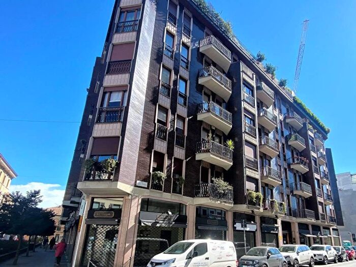 Appartamento trilocale in affitto in via Manzoni, Centro Storico, Monza