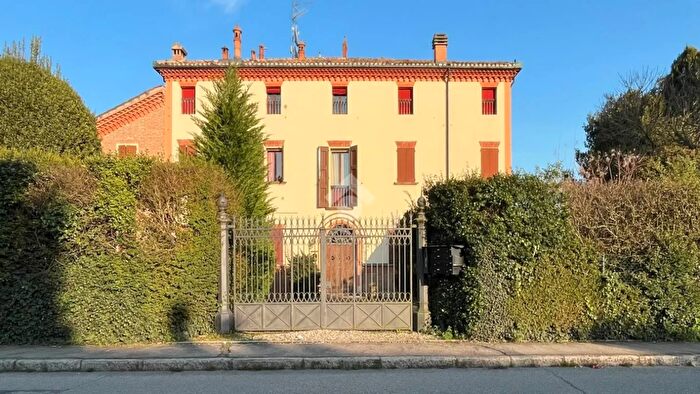 Appartamento trilocale in vendita in Via Mazzini, Molinella