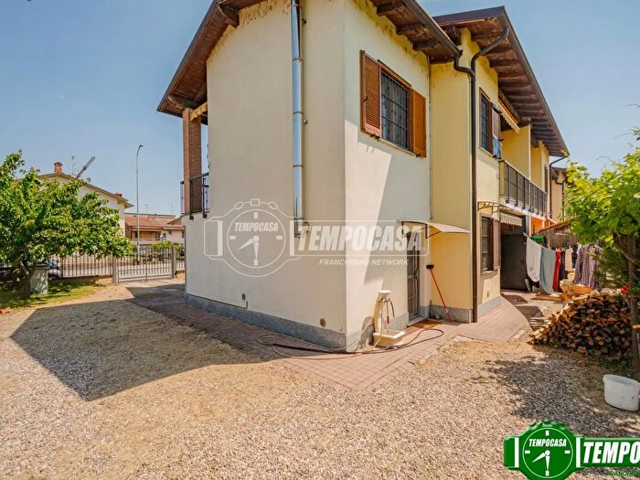Case in Vendita e in Affitto - 3