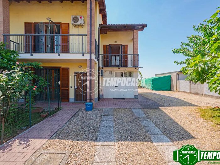 Case in Vendita e in Affitto - 2