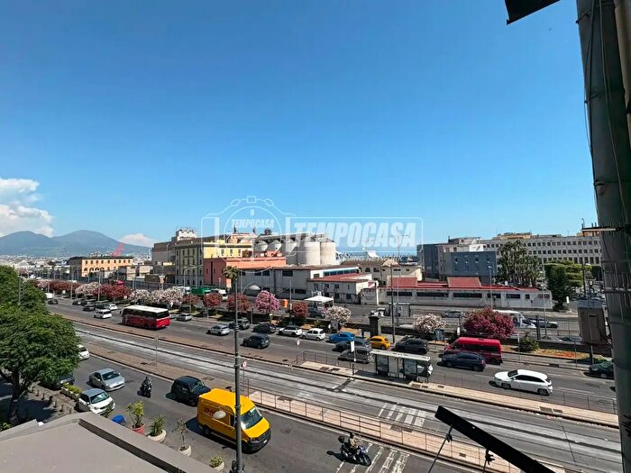 Appartamento bilocale in vendita in Via Nuova Marina, Napoli