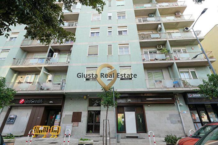 Appartamento trilocale in vendita in Viale Commenda, Brindisi