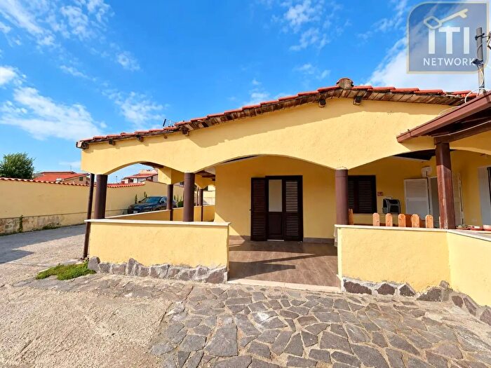 Appartamento trilocale in vendita in Via dei Nautili, Fiumicino