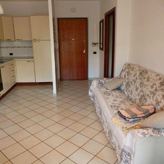Appartamento trilocale in affitto in via Mazzini, Lungomare Marconi, Alba Adriatica
