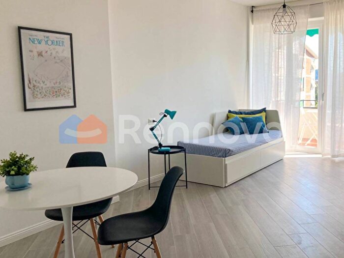 Appartamento monolocale in affitto in Viale Ca Granda, Prato Centenaro, Milano