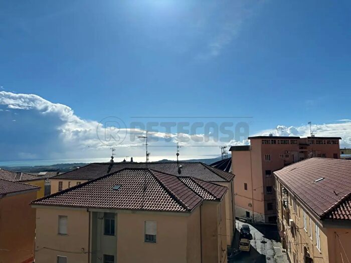 Appartamento trilocale in vendita in Via Giuseppe Schipani, Catanzaro