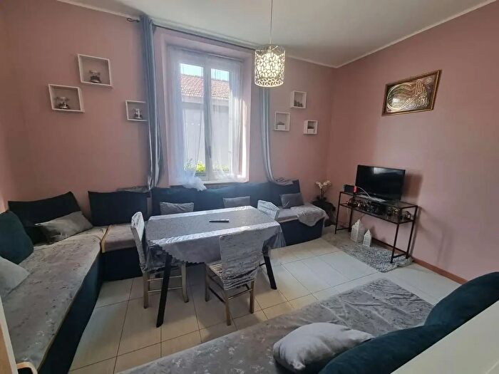 Appartamento trilocale in vendita in Via Monte Tomba, Varedo