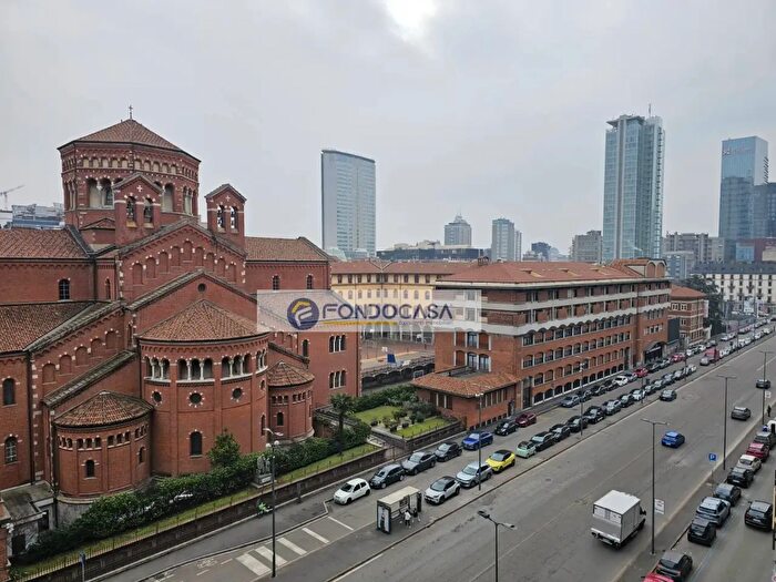 Appartamento quadrilocale in vendita in Via Melchiorre Gioia, Milano