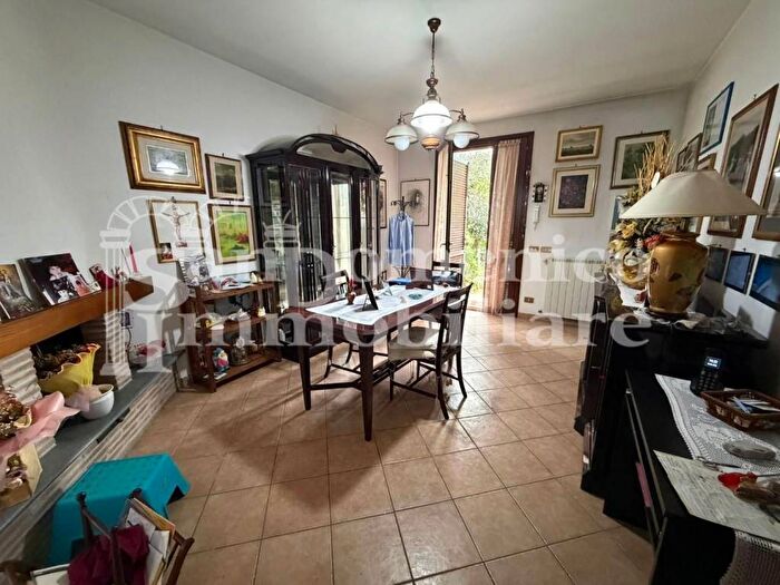 Casa con 6 locali in affitto in San Casciano, San Frediano Nord San Casciano, Cascina