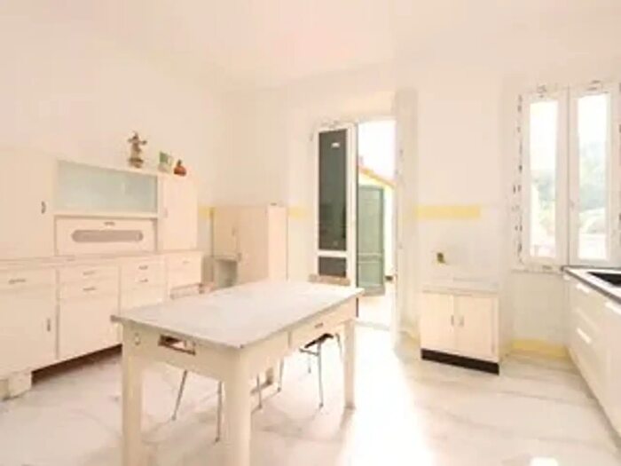 Appartamento con 5 locali in vendita in Via Piave, Rufina