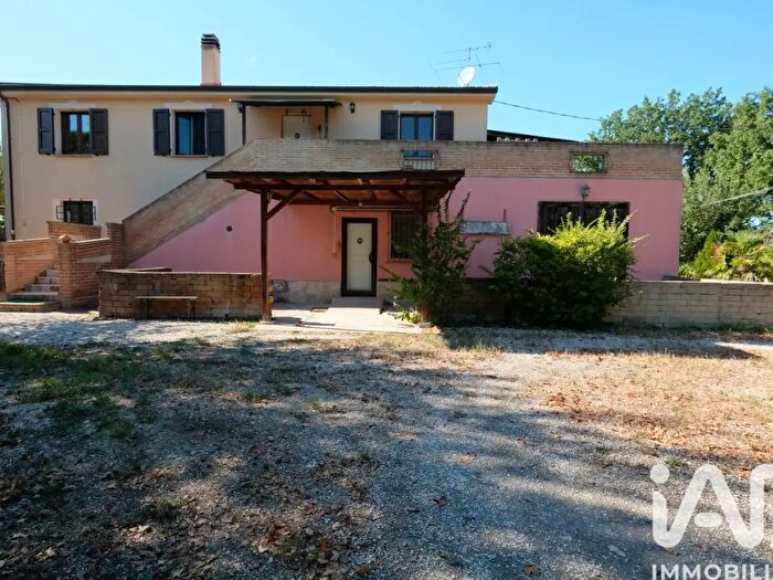 Casa con 11 locali in vendita in Via S Isidoro, Corinaldo