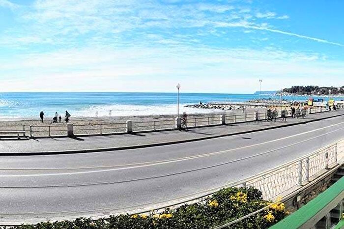 Appartamento trilocale in affitto in Via Santa Caterina, Centro, Varazze