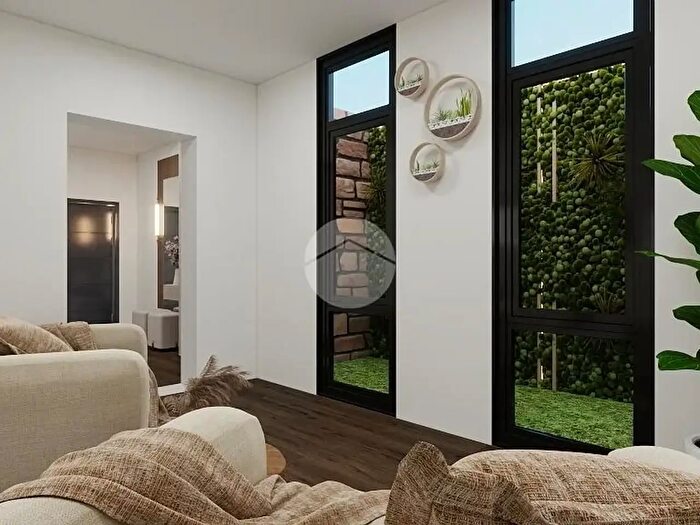 Casa quadrilocale in vendita in Via di Ponzano, Pistoia