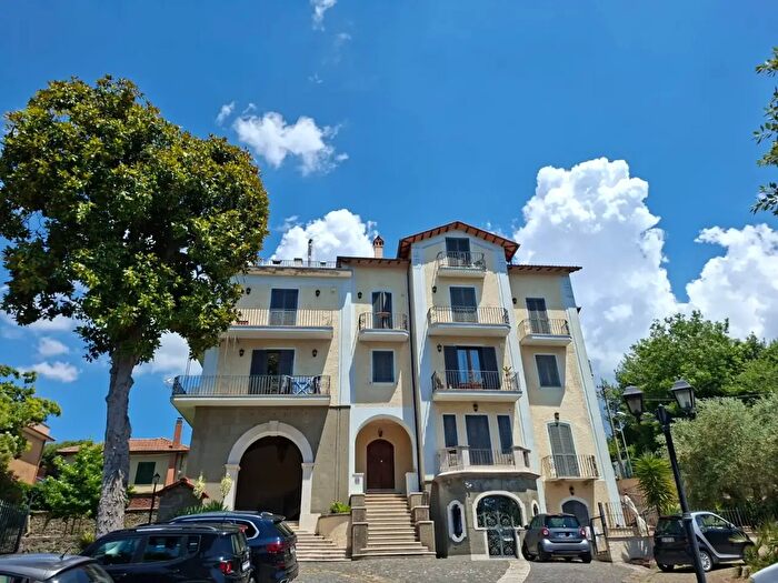Appartamento quadrilocale in vendita in Viale Vittorio Veneto, Grottaferrata