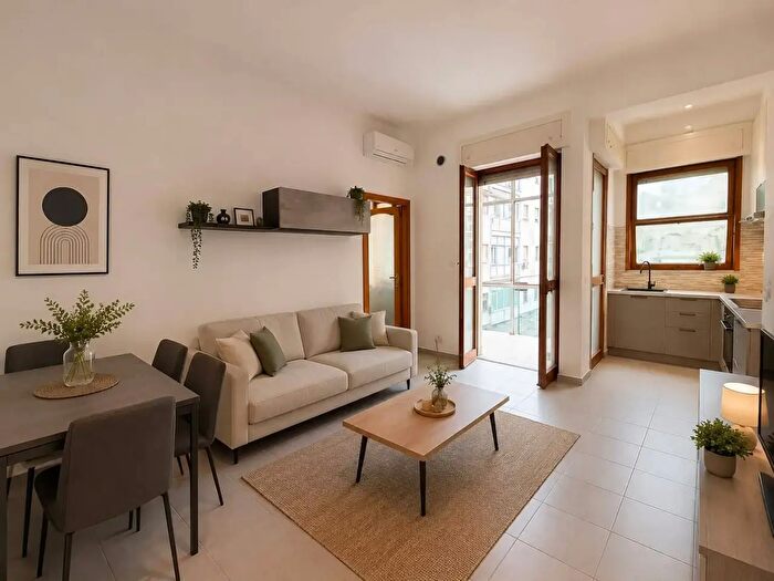 Appartamento con 10 locali in vendita in Via Nazario Sauro, Lecce