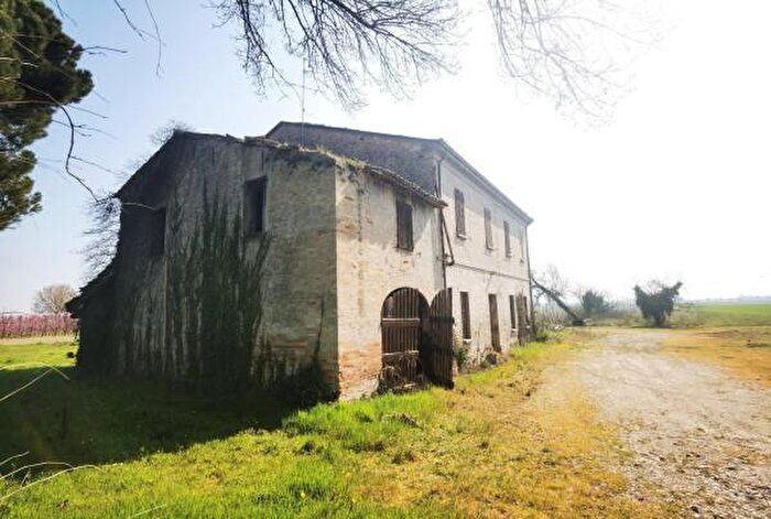 Casa con 6 locali in vendita in Ravenna