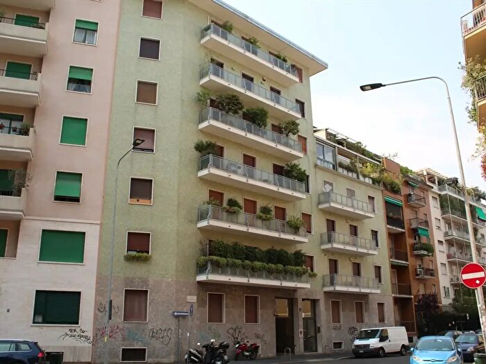 Appartamento bilocale in vendita in Via Rontgen, Milano