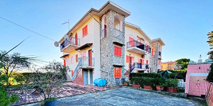 Casa quadrilocale in vendita in Villaggio Punta Santa Litterata, Belvedere Marittimo