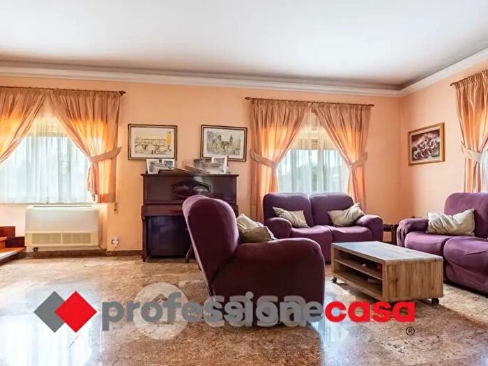 Casa in vendita in Via Mar dei Coralli, Pomezia