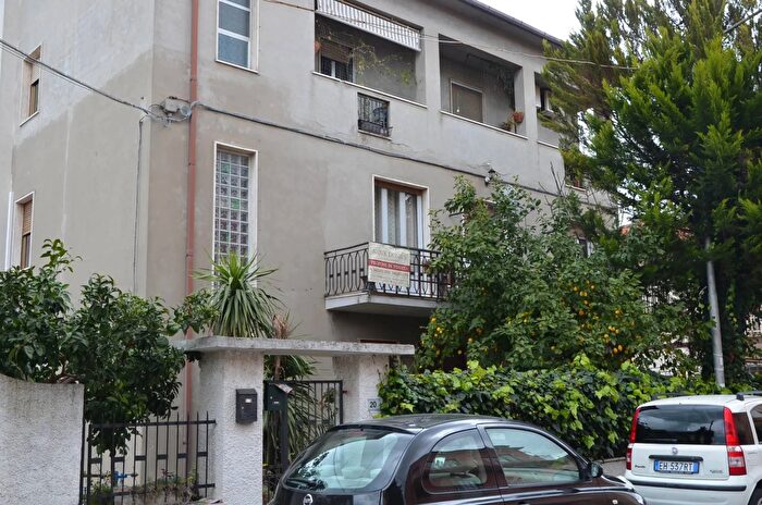 Appartamento con 5 locali in vendita in Via Luciani, Montesilvano