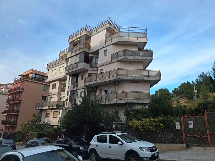 Appartamento trilocale in vendita in Cagliari