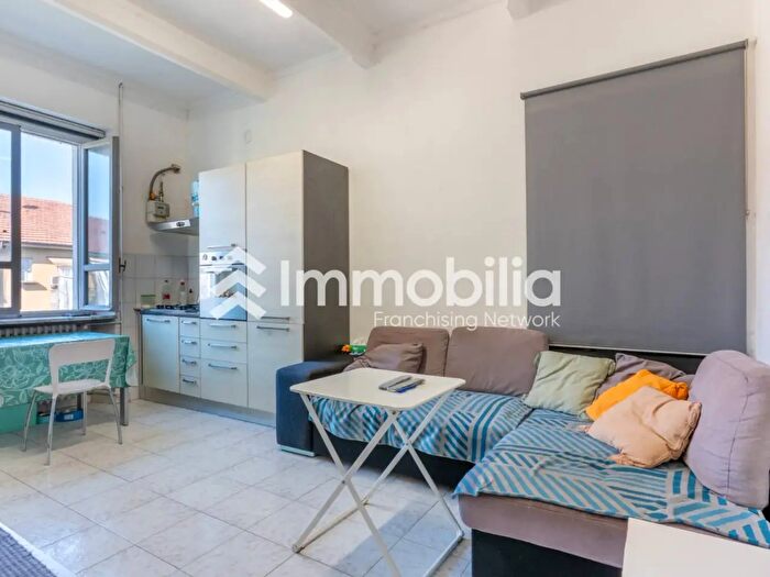 Appartamento trilocale in vendita in Via Borriana, Torino