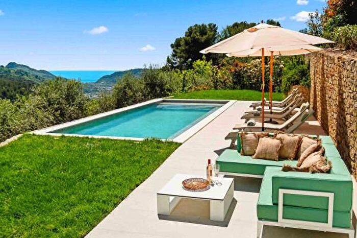 Casa con 6 locali in vendita in Dolceacqua