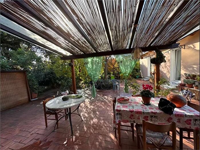 Casa con 6 locali in vendita in Castelnuovo Magra